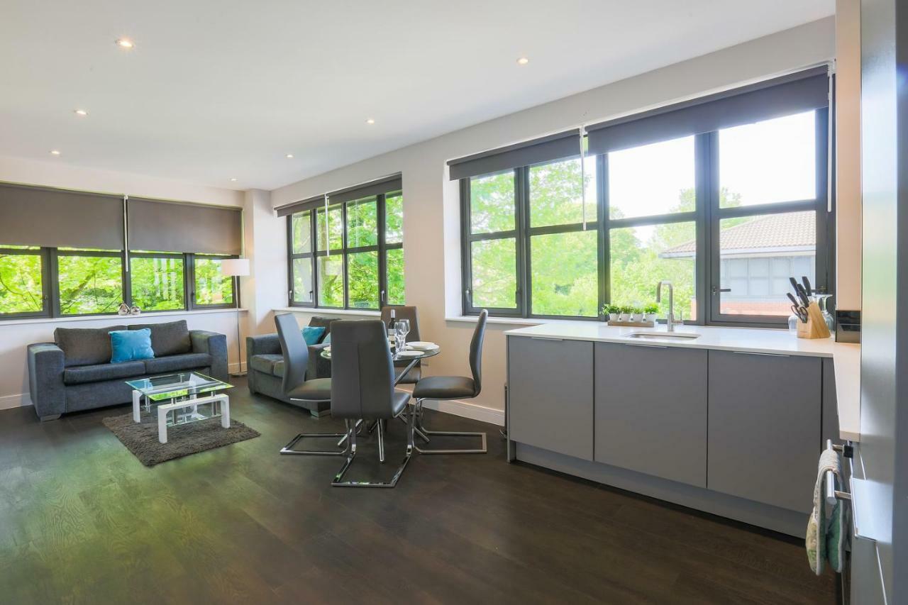 Watford Apartments Century House, Self Contained Units Exterior photo